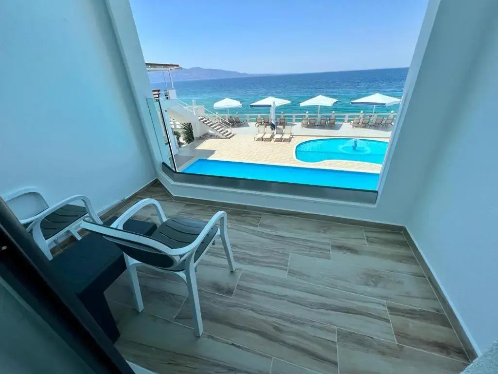 Deluxe Double room with balcony and with sea view (full double bed)