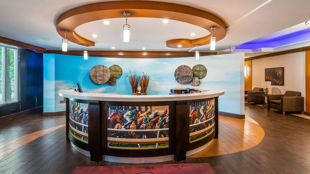 Best Western Premier Toronto Airport Carlingview Hotel — фото