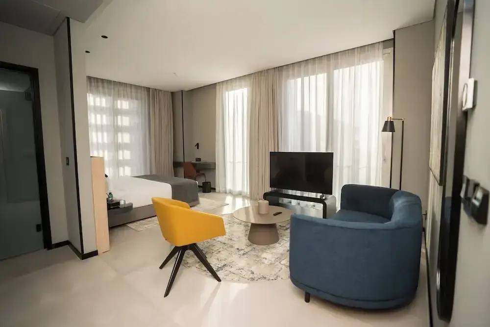 Business Suite with balcony