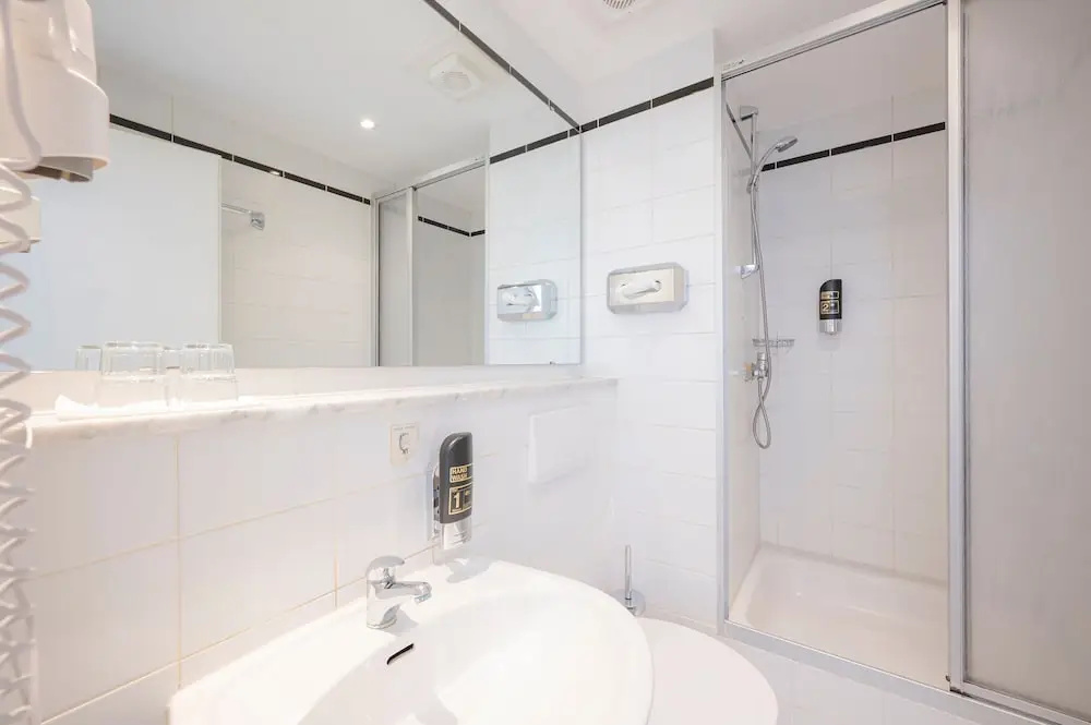 Standard Double room (twin beds)