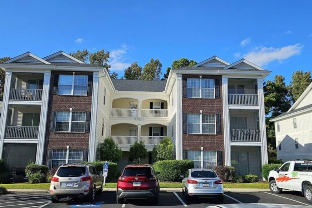 Hidden Haven by WT Golf Peaceful 2BR Condo