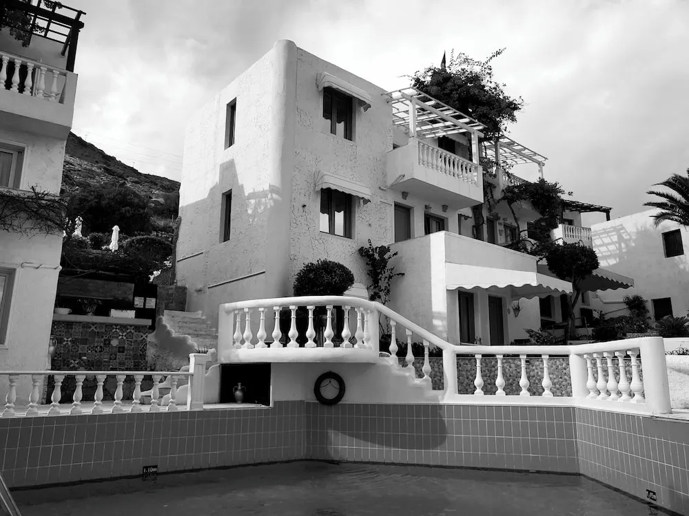 Gorgeous Studio for 2 People, Swimming Pool and Sea View