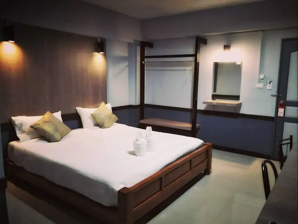 Standard Double room (full double bed)