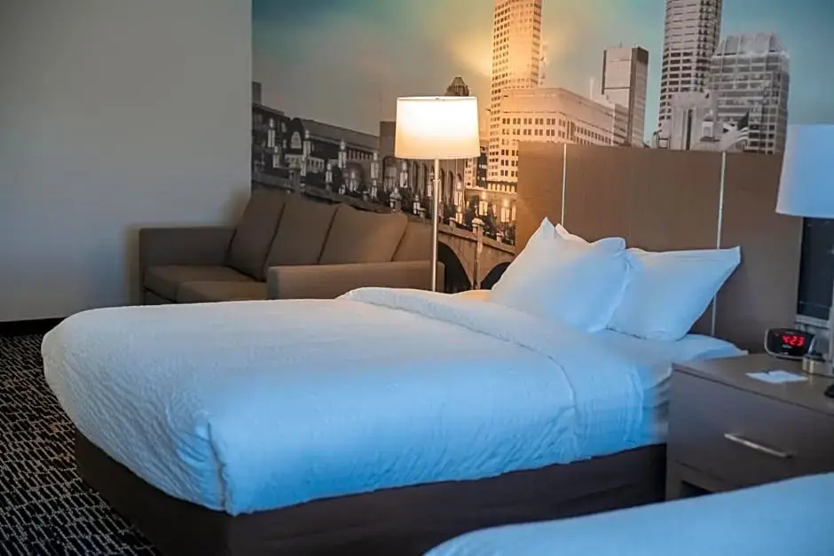 Clarion Pointe Indianapolis Airport - Chambres