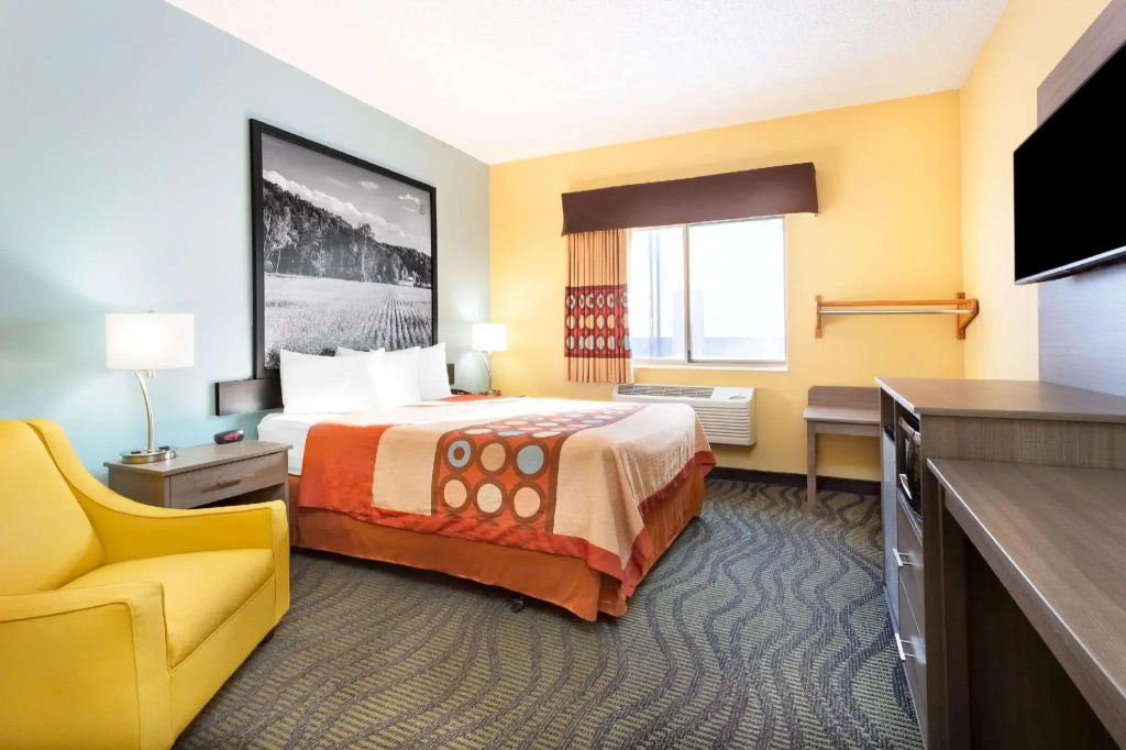 Standard Double room (full double bed)