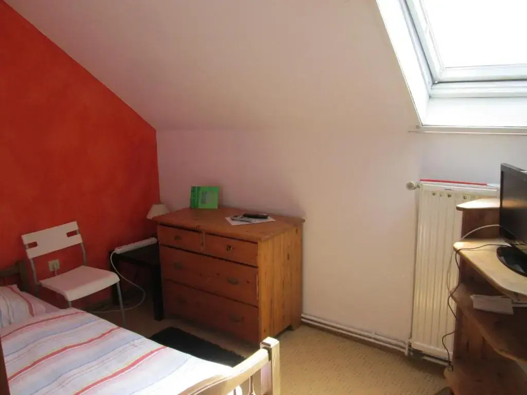 Economy room