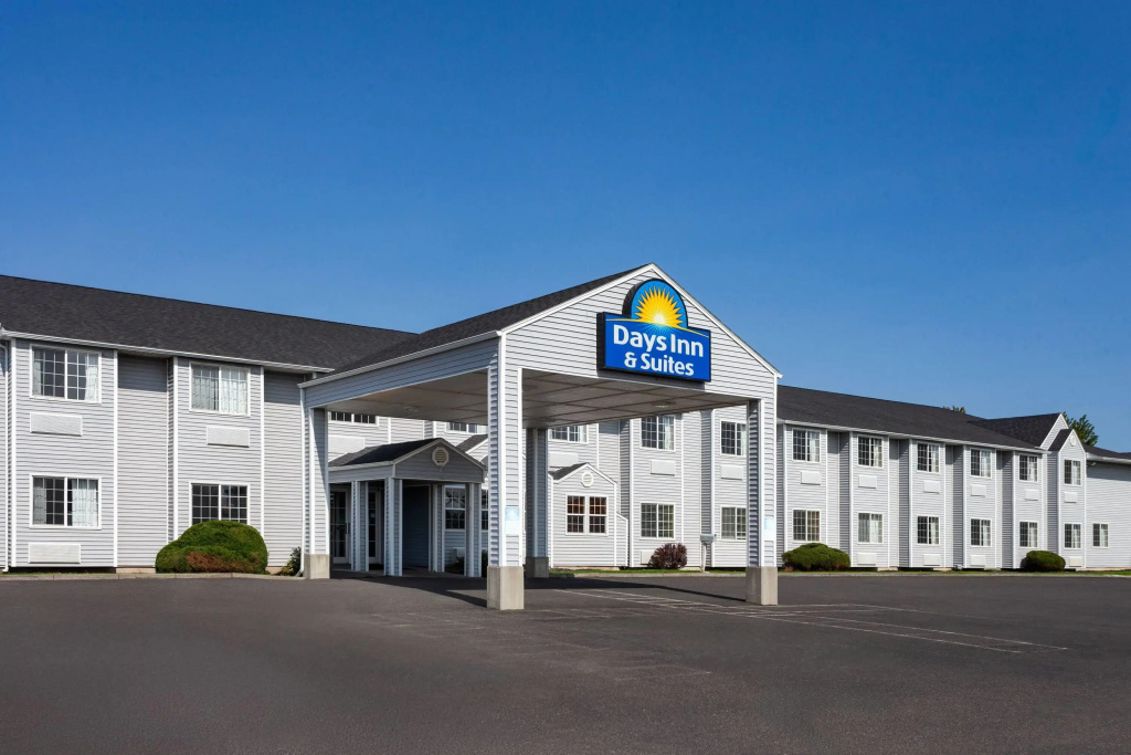 Days Inn & Suites by Wyndham Spokane Airport Airway Heights