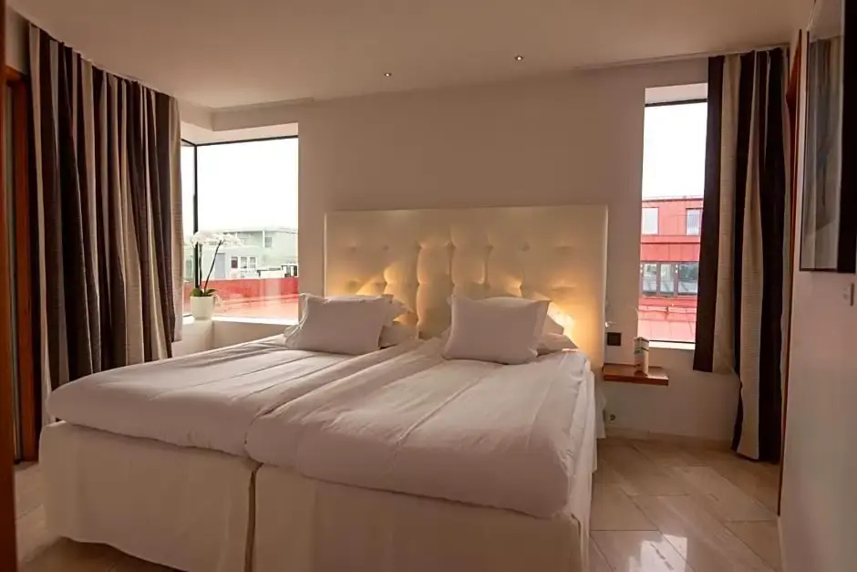 Double Suite (full double bed)