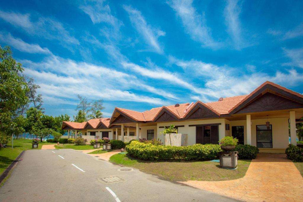 Borneo Beach Villas