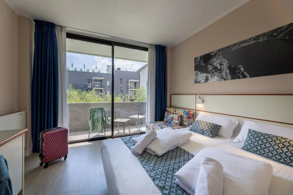 Comfort room with balcony
