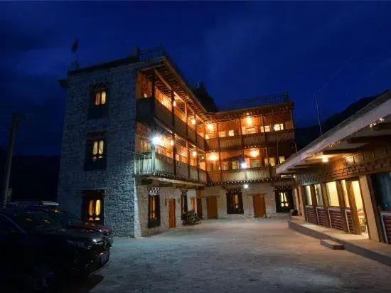 Danba Luo Jia Yunjie Homestay