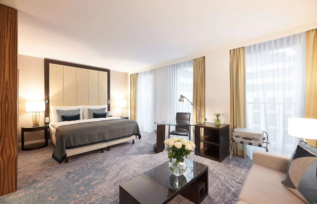 Double Junior Suite (full double bed)
