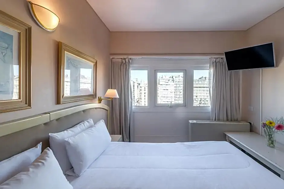 Standard room with city view