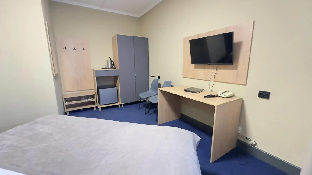 Standard Double room with balcony (full double bed)