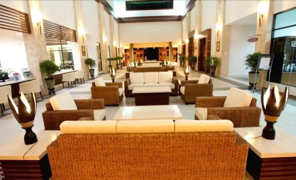 Lobby & Reception