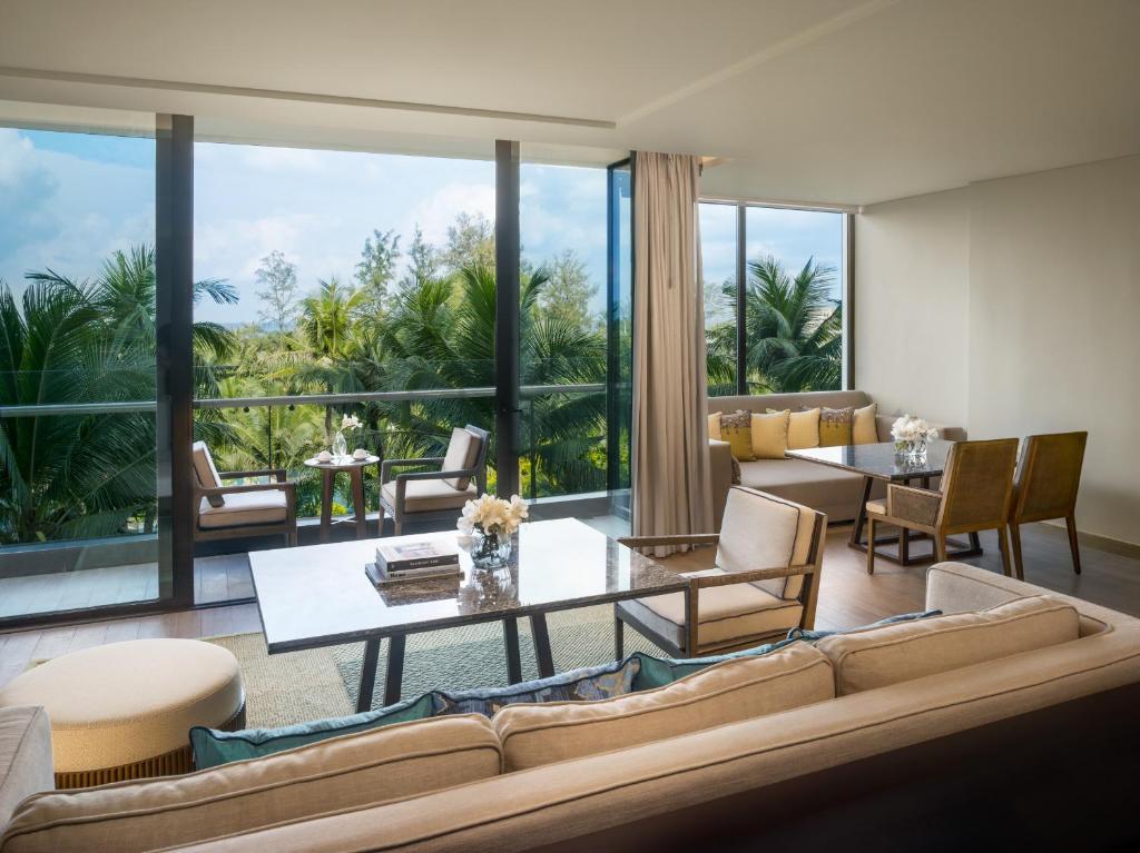 Intercontinental Phu Quoc Long Beach Resort