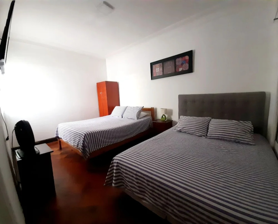 1 Bedroom Standard Quadruple Family room