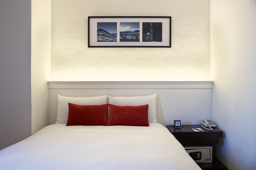 53 Hotel — 4