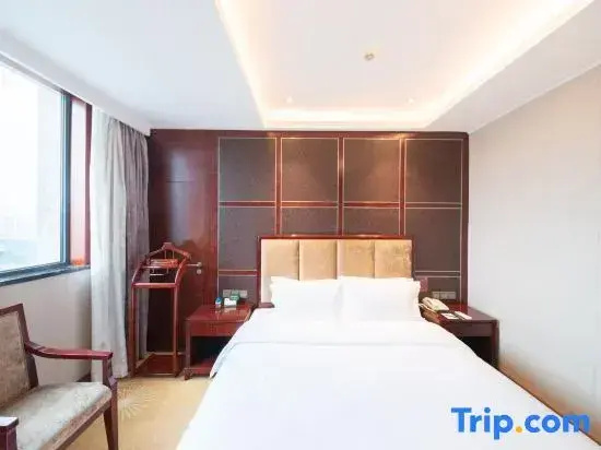 Business Double room (full double bed)