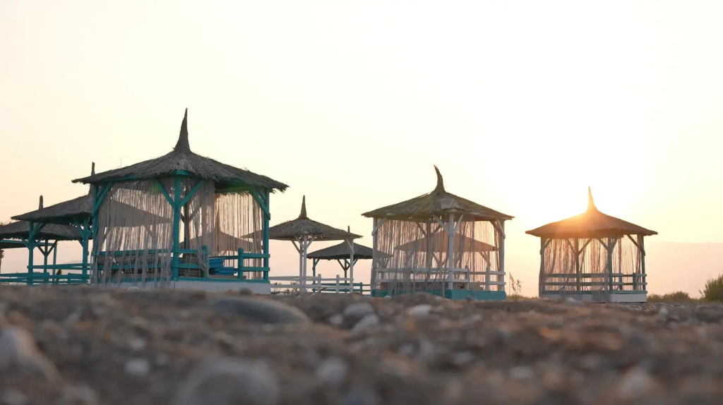 Rizom Beach Hotel