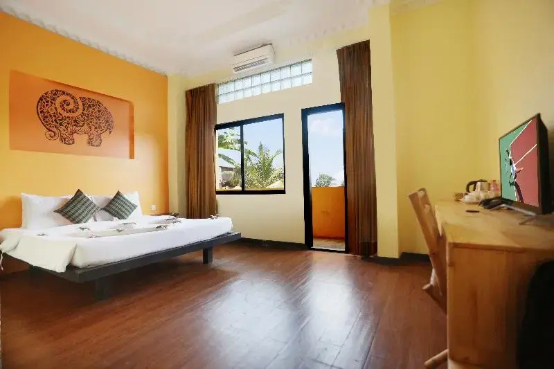 Standard Double room with balcony (full double bed)