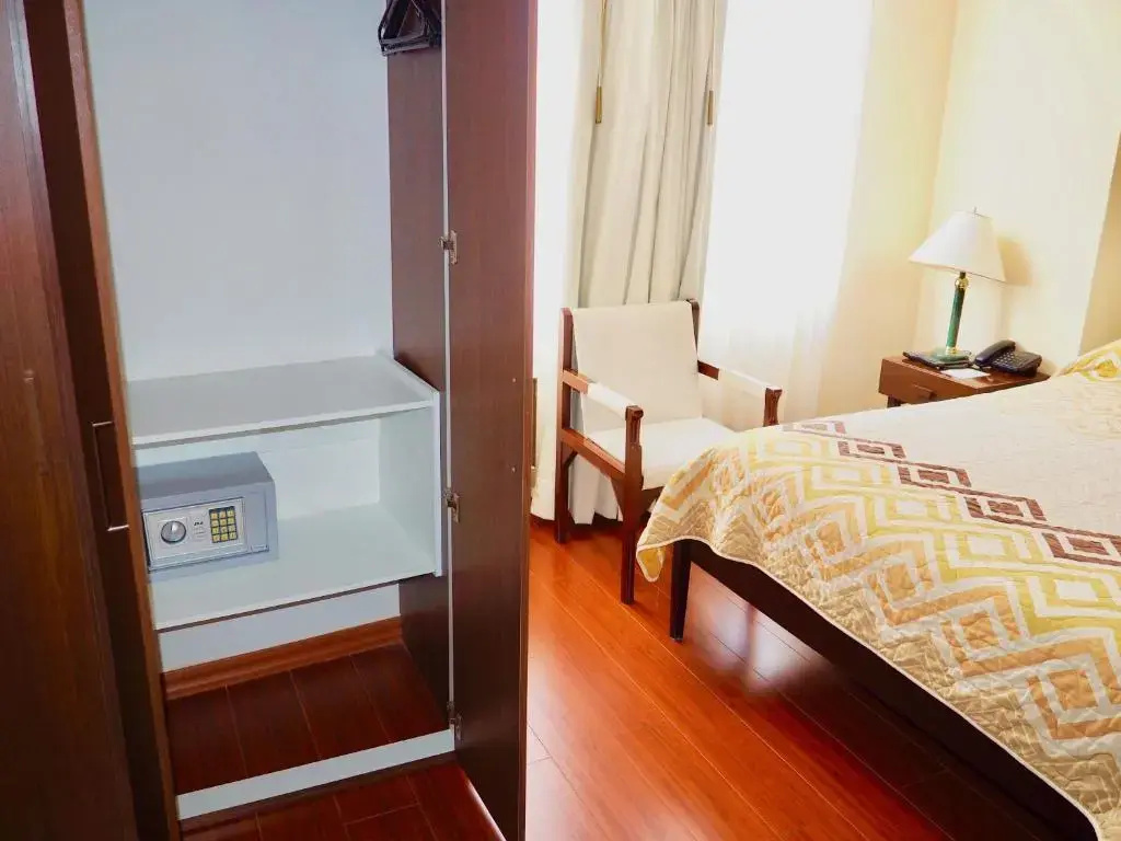 Hotel 6 de Diciembre - Chambres