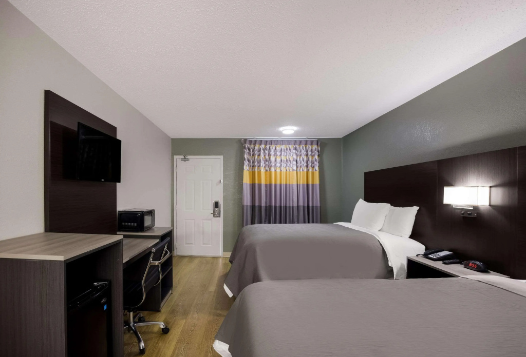 Quality Inn Tallahassee near University — 5