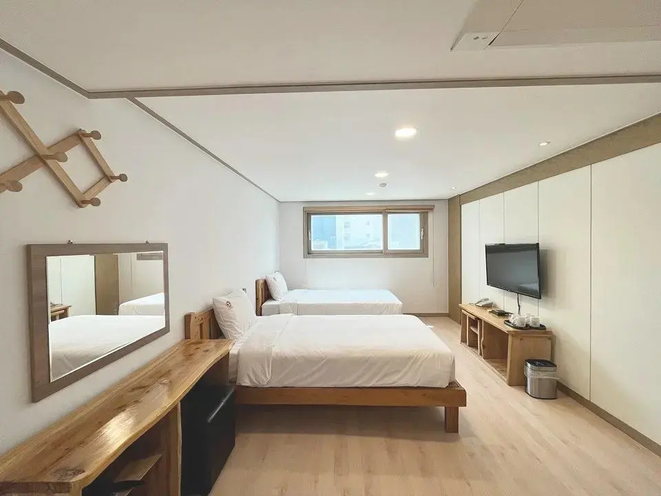 Standard Double Family room (twin beds)