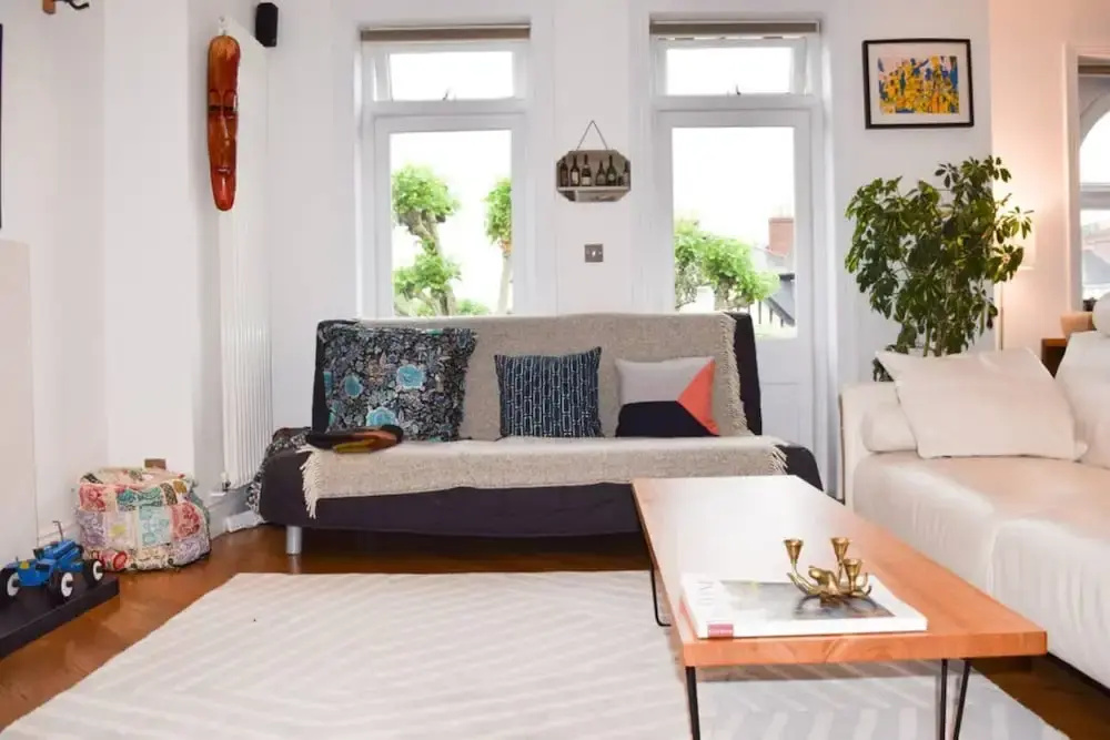 Stylish 2 Bedroom Top Floor Flat in Maida Vale