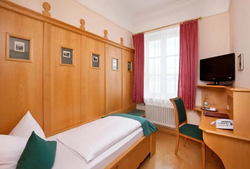 Hotel Hirsch - Chambres