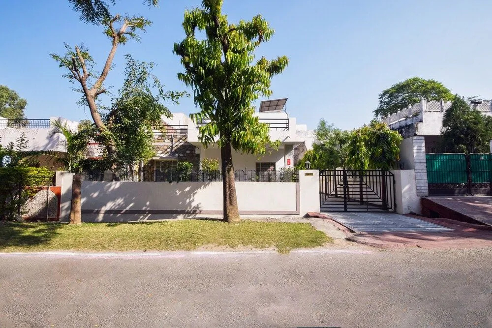 OYO 11874 Home Cozy Stay Goverdhan Villas