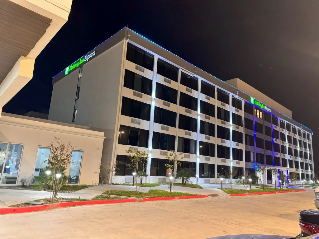 Holiday Inn Express Corpus Christi – Beachfront by IHG