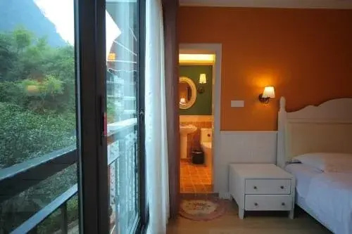 Balcony & Terrace