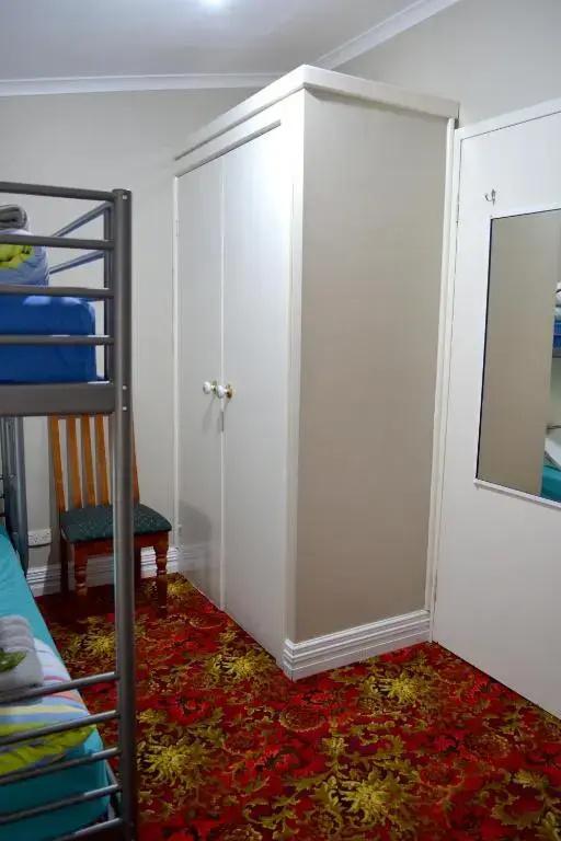 Economy room