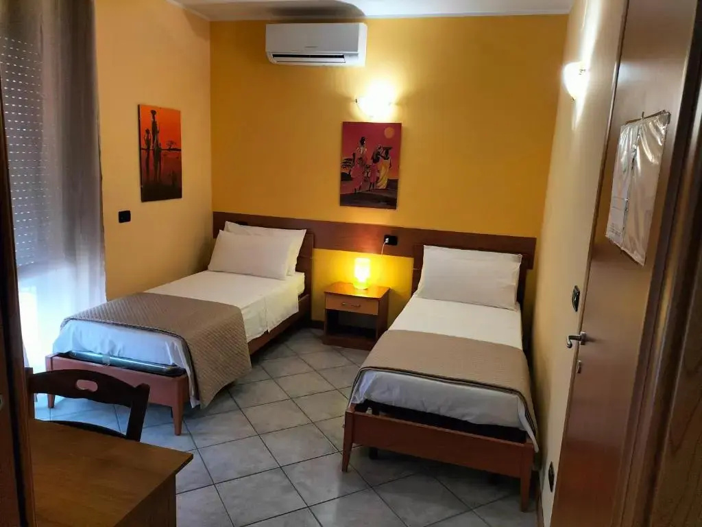Standard Double room (twin beds)