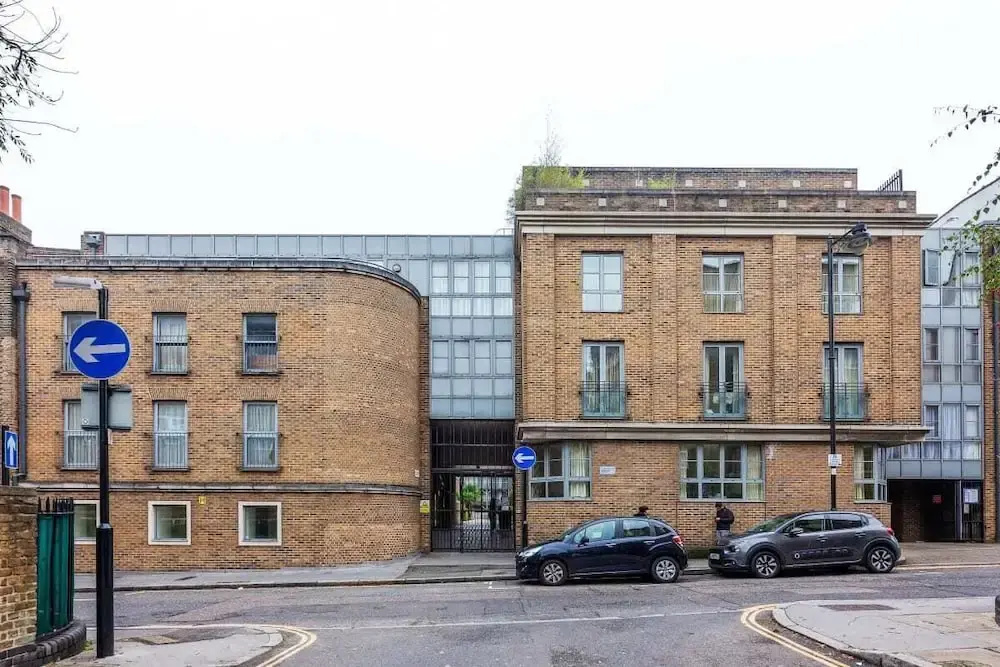 Sophisticated 2 Bed, 2 Bath apt in Angel