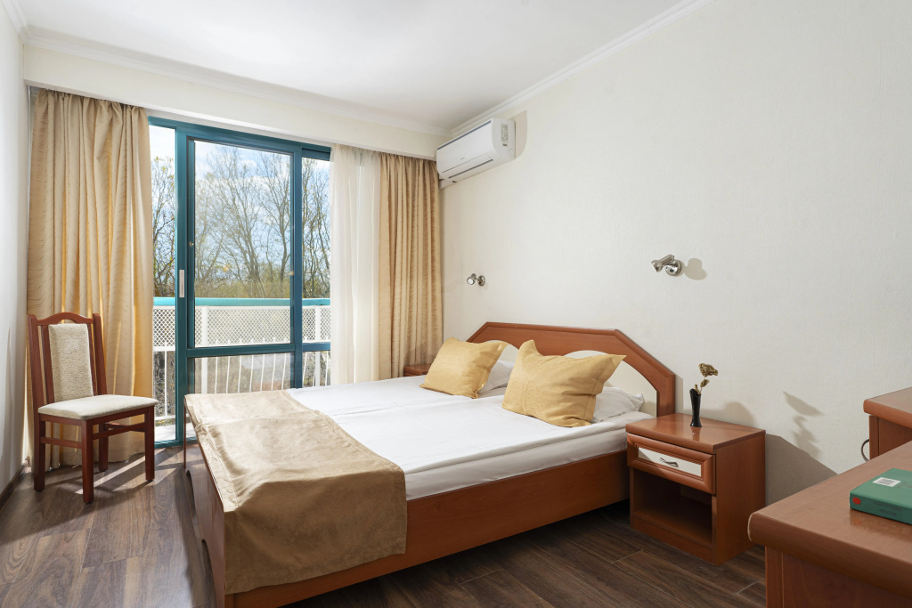 Zefir Hotel — 3