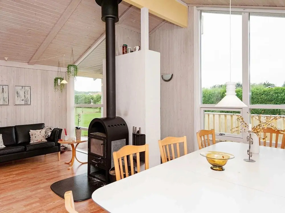 Alluring Holiday Home in Juelsminde With Terrace - фото 2