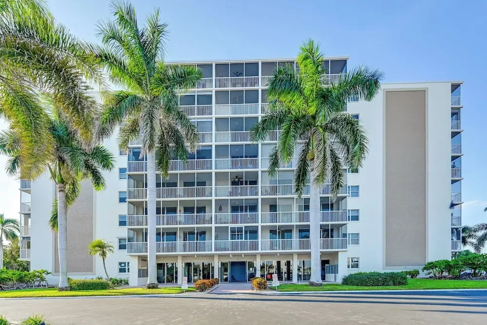 Oceanfront Studio w/ Gulf & Sunset Views From Bed!