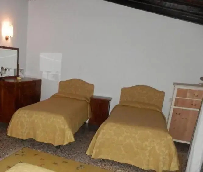 Standard Double room (twin beds)