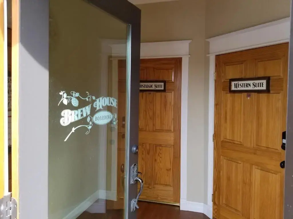 Deluxe Studio