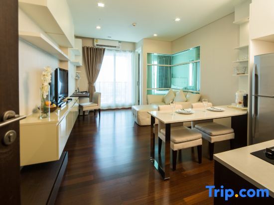 Апартаменты с 2 комнатами в Ivy Thonglor 55