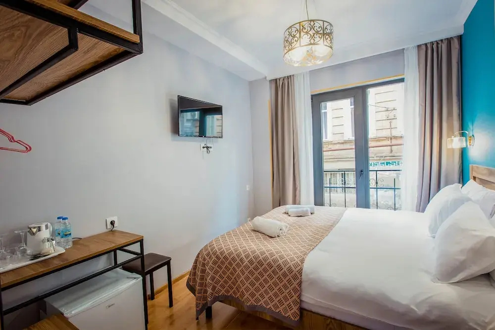 Economy room