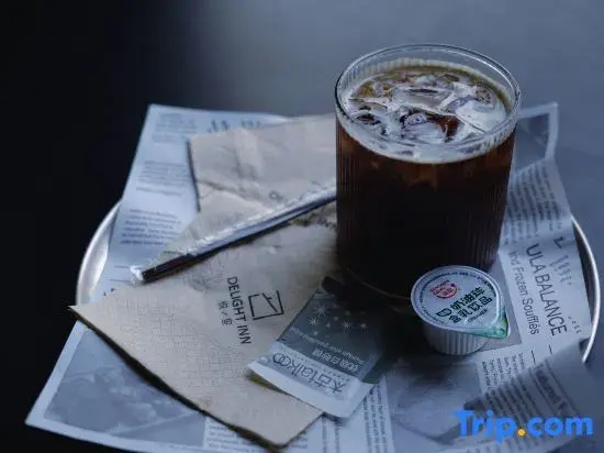 Food & Beverage