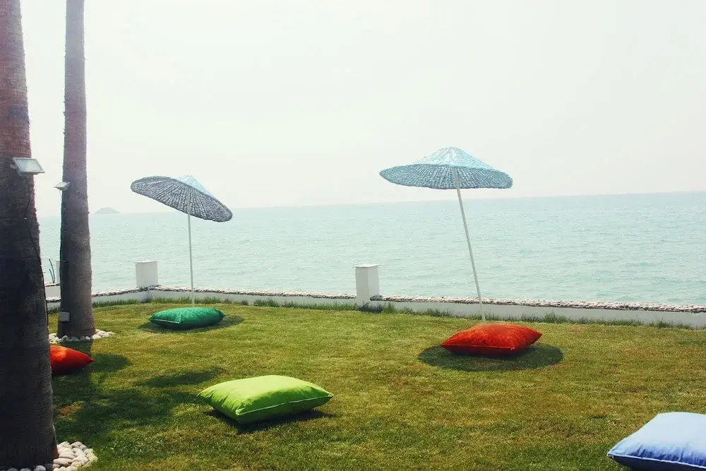 Beach & Waterfront