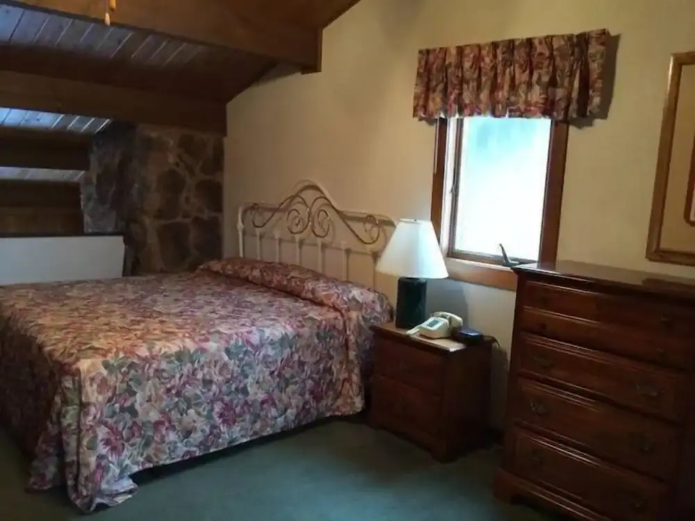 Point Condominiums — фото 6