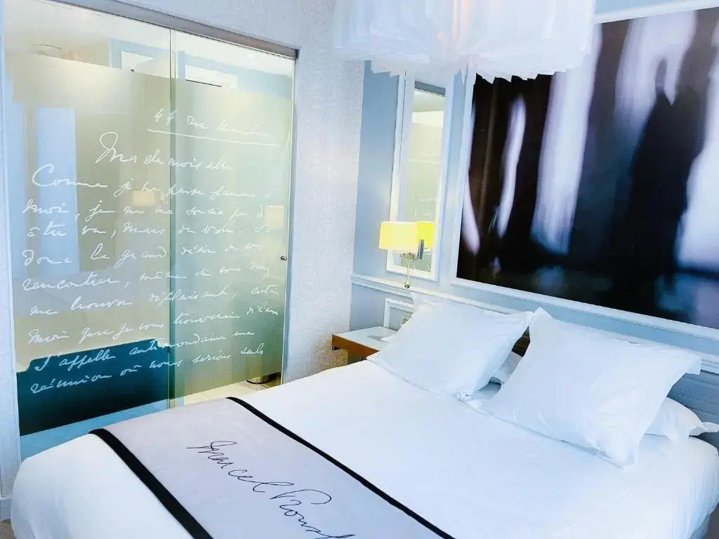 Superior Double room with balcony (full double bed)
