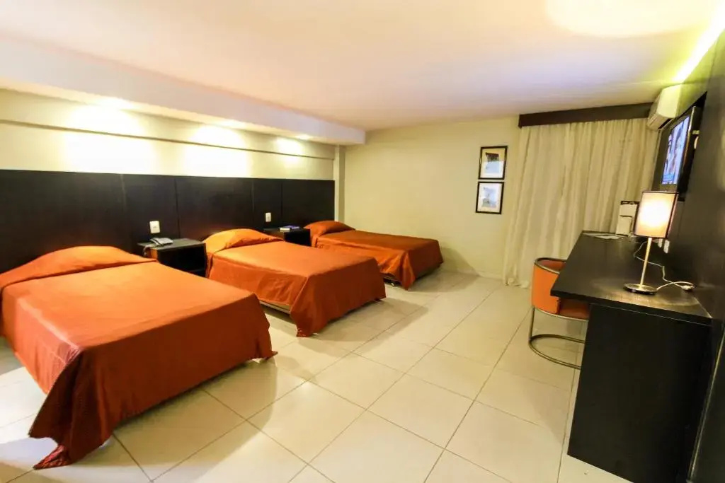Hotel Plaza Apolo - Chambres