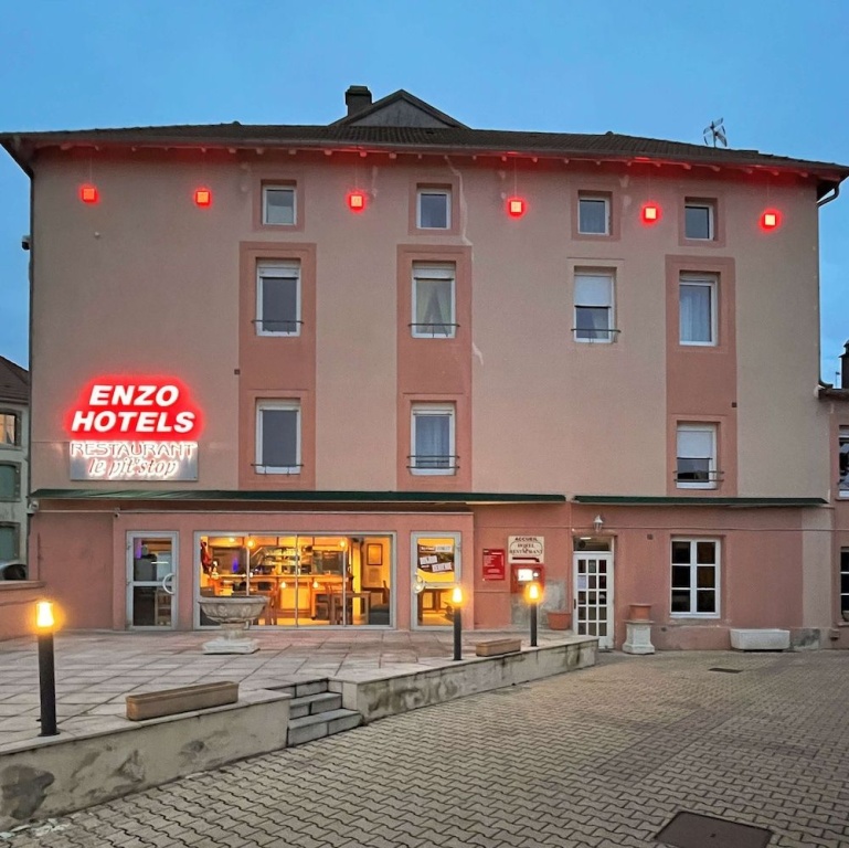 Enzo Hotels Neufchateau