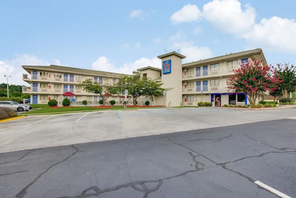 Motel 6 Columbia West